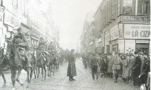 Magyar huszárok Bukarestben 
