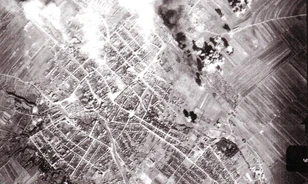 Légvédelmi szirénákkal emlékeznek Szombathely bombázására

