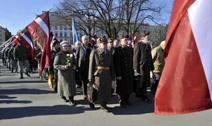 Felvonulással emlékeztek az SS egykori lett katonáira
