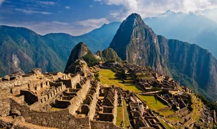 Drákói szigort alkalmaz Peru a Machu Picchut elárasztó turistákkal szemben
