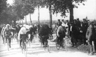 Képeken az első Tour de France
