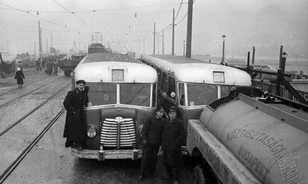 Tegyen egy busztúrát az elmúlt évtizedek Budapestjén
