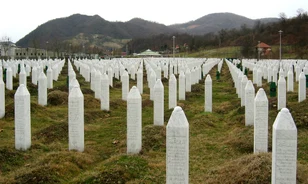 Vétóval fenyegetnek az oroszok a Srebrenicáról szóló határozat ügyében
