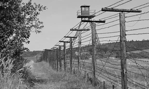 Így lett bűncselekmény az illegális határátlépés
