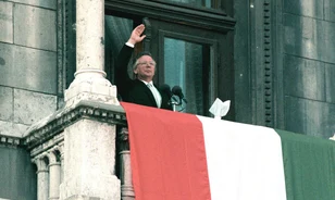 Így kiáltották ki a harmadik magyar köztársaságot
