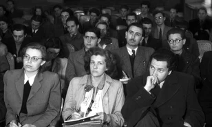Ahol még a segédszemélyzetet is politikai megbízhatóság alapján választották
