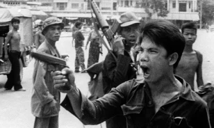 Népirtással vádolt vörös khmer vezetőknek falaz a kambodzsai kormány
