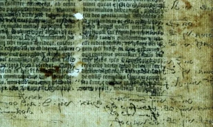 Titkos jegyzetekre bukkantak az 500 éves Biblia lapjain 
