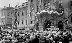 Kinek van otthon a 20. századi határmódosításokkal kapcsolatos irata?
