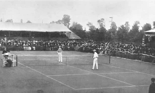 Földmérő nyerte az első wimbledoni teniszbajnokságot
