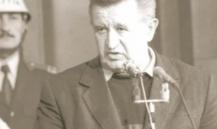 „Szekusokat” és egy volt kommunista belügyminisztert állítottak bíróság elé Romániában
