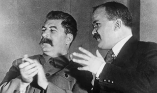 Sztálin még Molotovot is arra kényszerítette, hogy saját felesége ellen szavazzon
