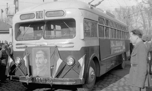 Sztálin miatt kezdődik 70-essel a budapesti trolik számozása
