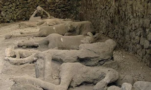Márciusig meghosszabbították a szegedi Pompeji-kiállítást
