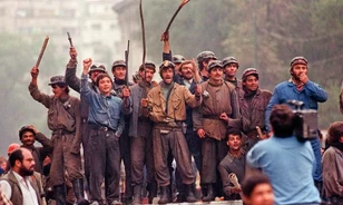 Felelősségre vonhatják az 1990-es bányászjárásért a volt román elnököt, Ion Iliescut
