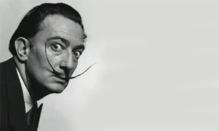 Salvador Dalí ellentmondásos személyisége is feltárul a most nyíló pápai kiállításon
