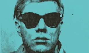 Több mint 2 milliárd forintnyi összegért is elkelhet Andy Warhol „szelfije”
