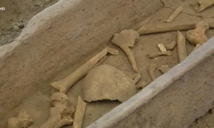 Szent Péternek tulajdonított csontokra bukkantak egy római templomban
