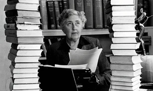 Nővérével kötött fogadásból írta meg első detektívregényét Agatha Christie
