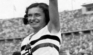 A teniszpálya hálóját ugrotta át először Berlin olimpiai bajnoka, Csák Ibolya 