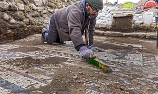 Különlegesen művészi, 1800 éves mozaikot találtak Izraelben