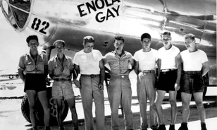 Édesanyjáról nevezte el repülőgépét a Hirosimára atombombát dobó Paul Tibbets