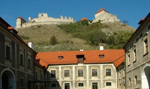 Hamarosan újra régi fényében ragyoghat a sümegi püspöki palota