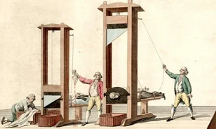 Pillanatok alatt elkelt egy 150 éves guillotine Franciaországban