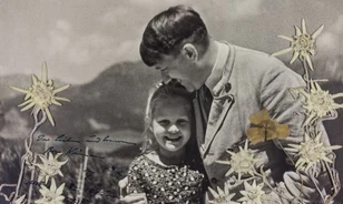 Hitler és egy zsidóvá nyilvánított kislány furcsa barátságáról tanúskodó fényképet árvereztek el