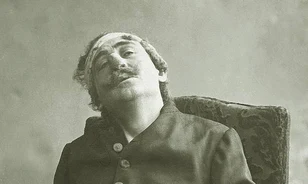 Bár mestere kételkedett tehetségében, a színészlegendák közé emelkedett Pethes Imre