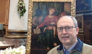 A lelkész szerint Michelangelo festette a képet, ám mielőtt egy szakértő megvizsgálhatta volna, ellopták