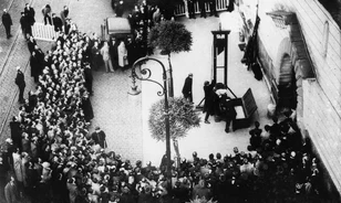 Bizarr módon zajlott le az utolsó nyilvános, guillotine-os kivégzés