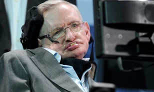 Stephen Hawkingnak állít emléket a legújabb brit pénzérme