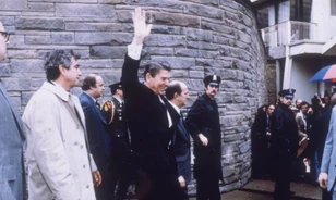 Jodie Foster szerelmére vágyott, ezért meglőtte Reagan elnököt