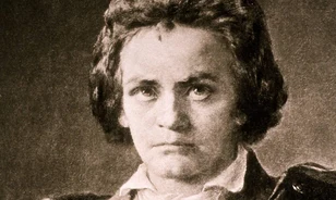 A hagyományokkal szakítva adott énekhangot is Örömódájához Beethoven