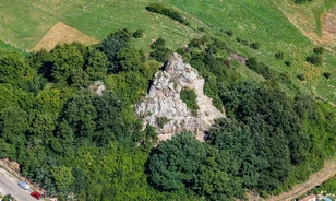 Szlovák-magyar együttműködés keretében tárnak fel egy Árpád-kori várat Salgótarjánban