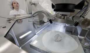 A Holdon 50 éve begyűjtött, érintetlen kőzetmintákat vizsgál meg a NASA