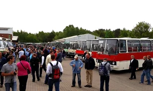 Klasszikus Ikarusok Ferihegyen