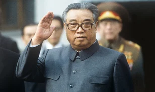 Mao Ce-tung és Sztálin személyi kultuszát is túlszárnyalta Kim Ir Szené