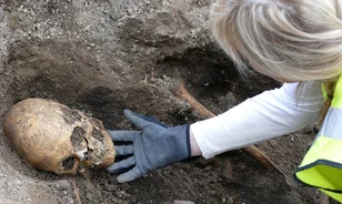 Hajós viking temetkezést tártak fel régészek Svédországban