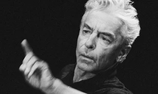 Náci múltja miatt sok helyen tiltakozást váltottak ki Herbert von Karajan fellépései