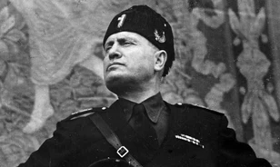 Bokáig ért a széttört Mussolini-szobrokból származó gipsz Rómában a Duce menesztése után