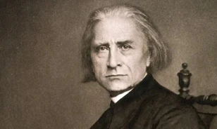 A legenda szerint Beethoven homlokon csókolta a kamasz virtuóz Liszt Ferencet