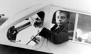 Saját élményeit jegyezte le legtöbb regényében Antoine de Saint-Exupéry