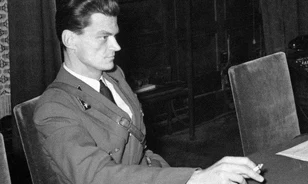 Eredetileg orvosnak tanult Maléter Pál, az 1956-os forradalom honvédelmi minisztere