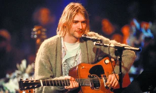 Százmilliókat várnak a licitálóktól Kurt Cobain gitárjáért és kardigánjáért