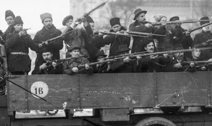 Erőszakkal és csellel vették át a hatalmat a többségi támogatást nem élvező bolsevikok