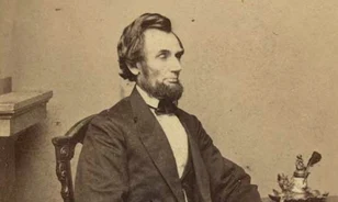 Iskolai képzés nélkül lett ügyvéd, majd az Egyesült Államok elnöke Abraham Lincoln