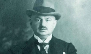 Bár üzletét előbb lebombázták, majd államosították, máig él Budapesten Auguszt József öröksége