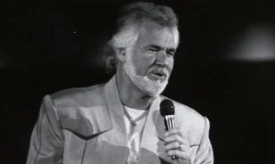 Elhunyt Kenny Rogers countrylegenda